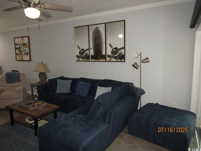 Building Photo - 601 N Hillside Dr