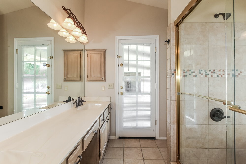 Building Photo - 6709 W Topeka Dr