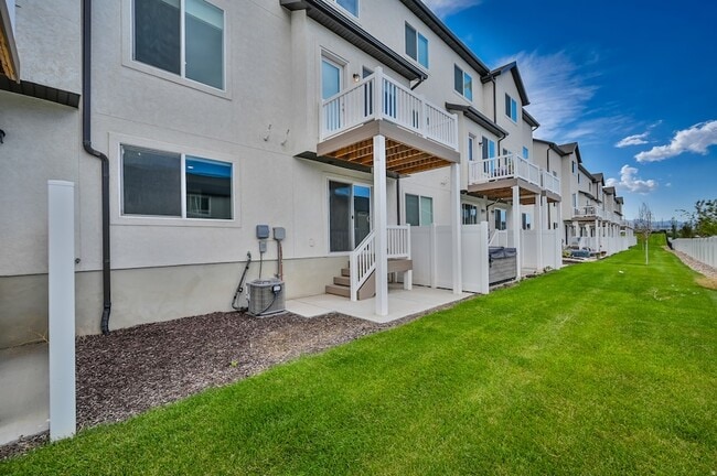 Building Photo - 16087 S Truss Dr