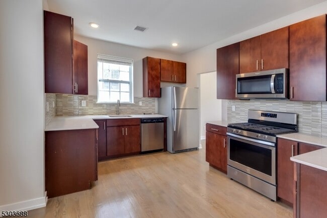 Building Photo - 120 Sowers Dr