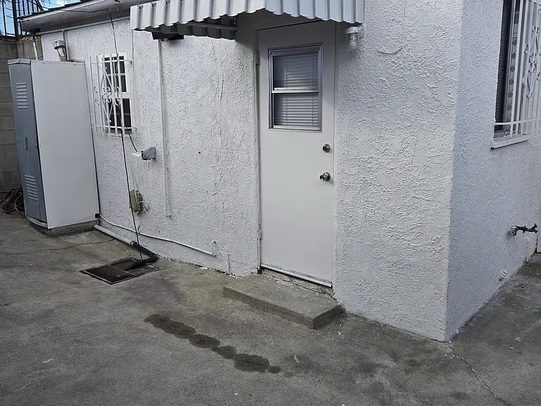 Building Photo - 11934 S Inglewood Ave