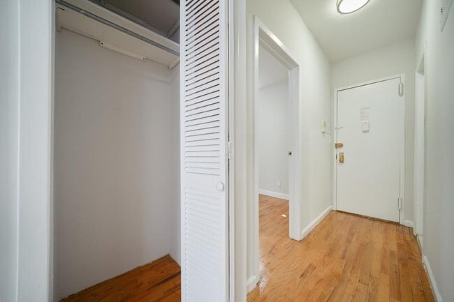 Building Photo - 2 bedroom in NEW YORK NY 10018