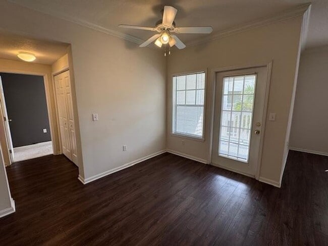Building Photo - Renovated 3 Bedroom Top Floor Condo in Dow...