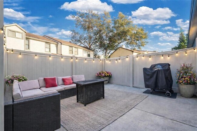 Building Photo - 2823 Boulder Falls Ct