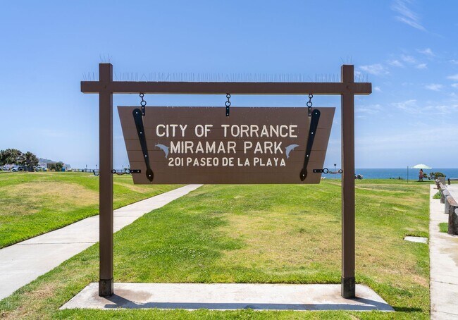 Building Photo - New Torrance Home!