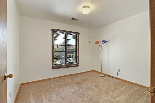 Building Photo - 7304 98th Ave