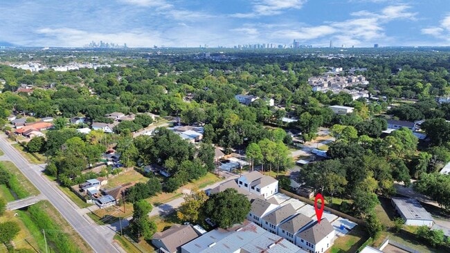 Building Photo - 2347 Hoskins Dr