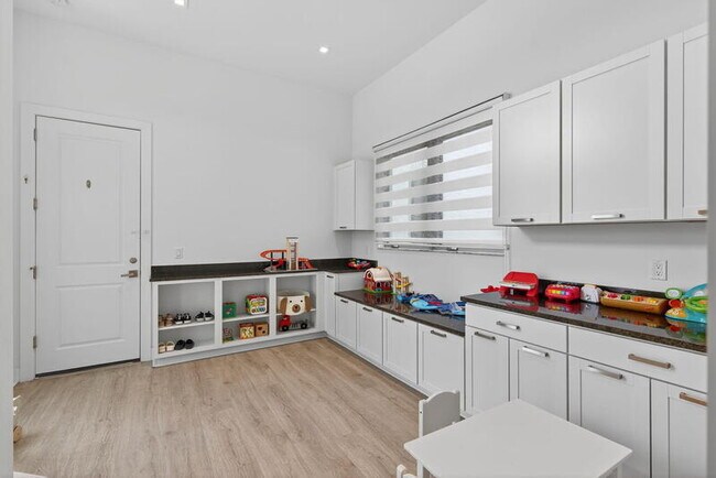 Building Photo - 13480 Machiavelli Way