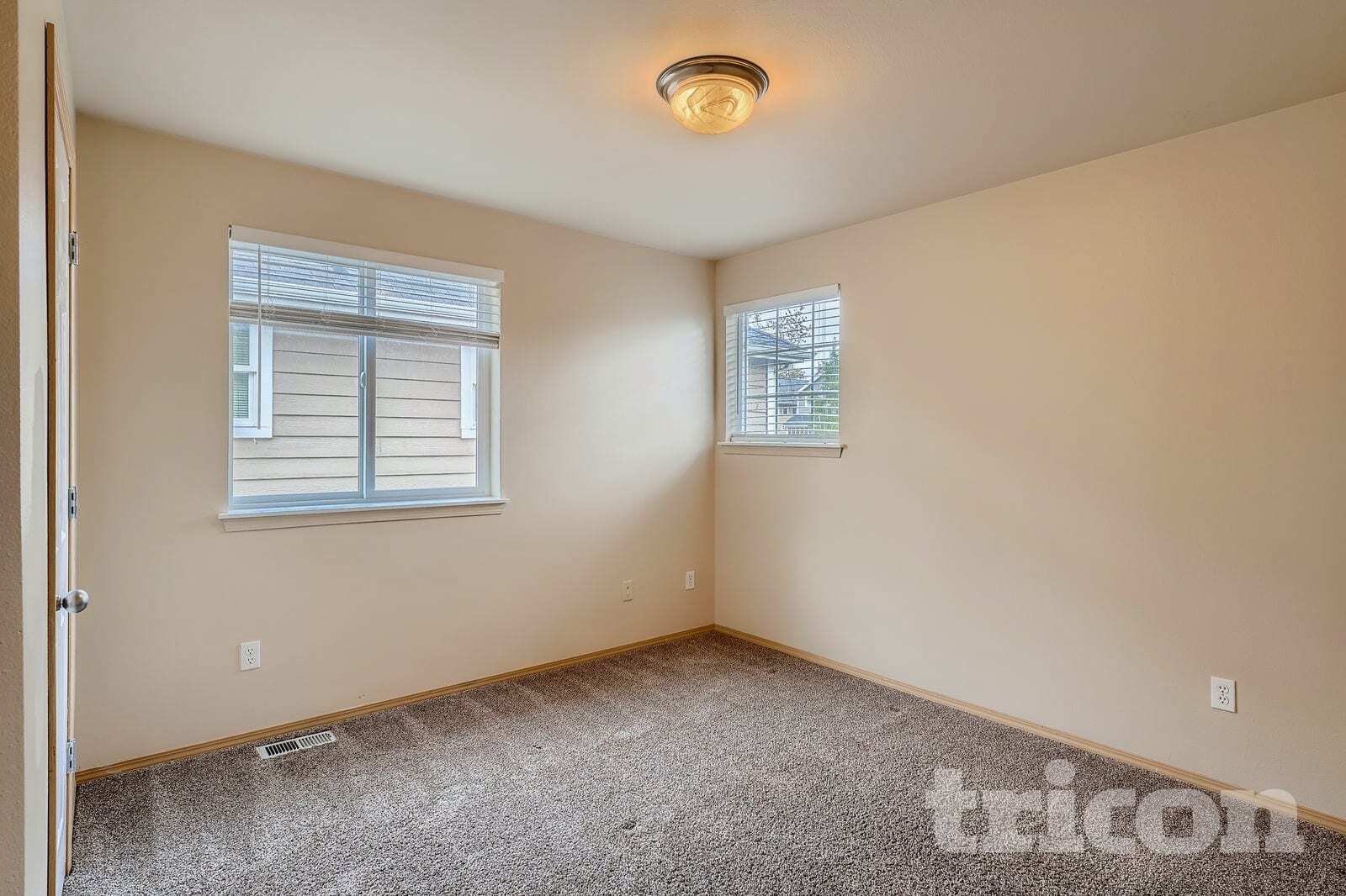 Building Photo - 15512 85th Ave E