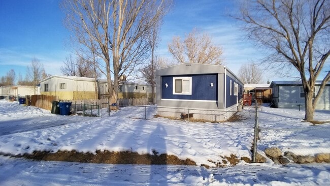 Building Photo - 3 Bed 2 Bath Fully Remodeled Mobile Home w...
