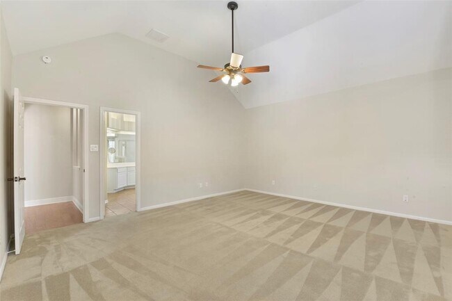 Building Photo - 4002 N Barnett Way