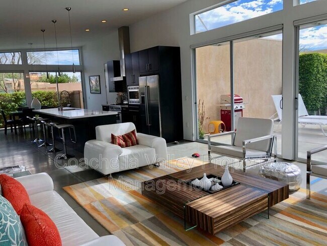 Building Photo - 2706 Alexander Club Dr