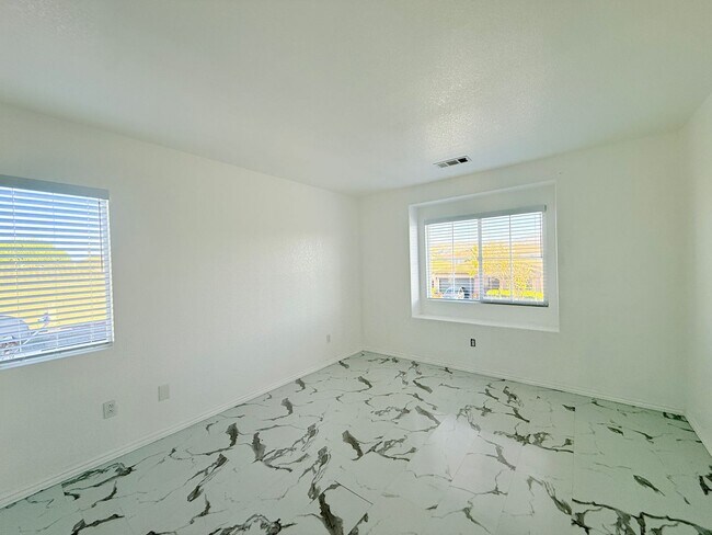 Building Photo - 2023 San Antonio Ct