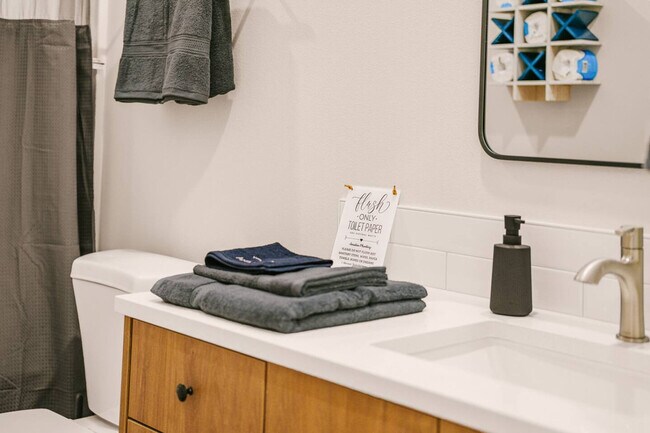 Building Photo - 3202 NW Division St