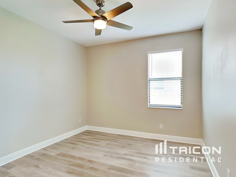 Building Photo - 3021 Casterton Dr