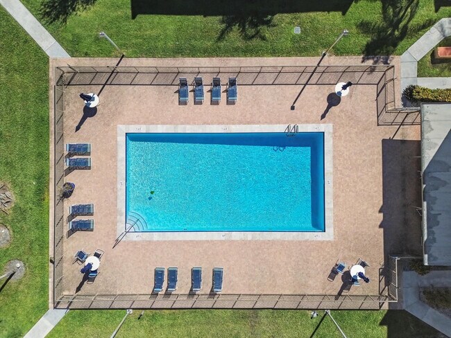 Building Photo - 8401 SW 107th Ave