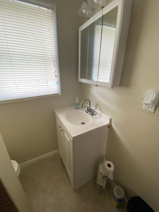 Building Photo - 241 Lafayette Ave