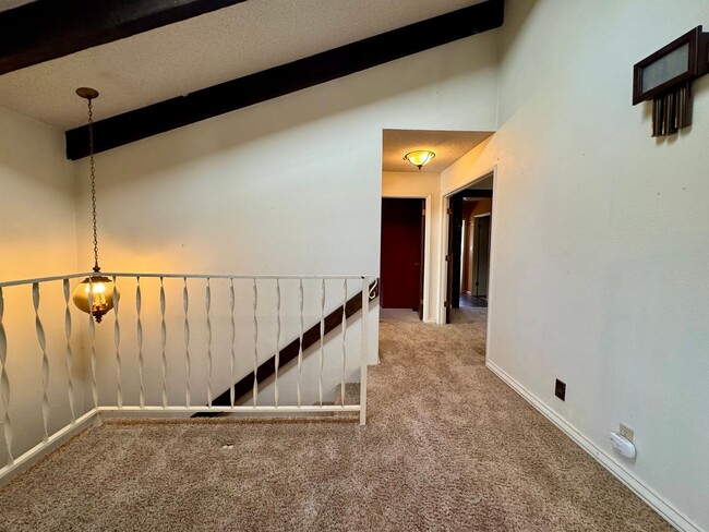 Building Photo - 4-bed 3-bath home in Nevada City!