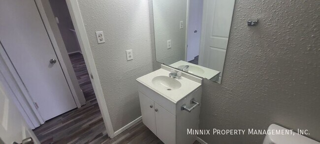 Building Photo - 3007 W Louisiana Ave