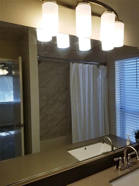 Building Photo - 3727 Westheimer Pl Dr