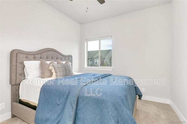 Building Photo - 11379 E 25th Dr