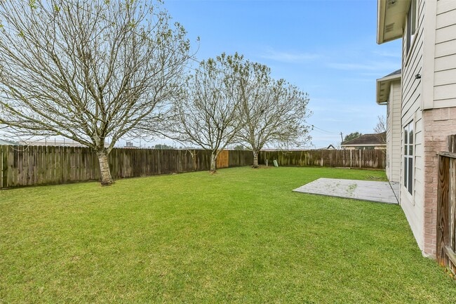 Building Photo - 4202 Parry Dr