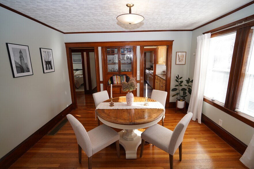 Building Photo - 15 Perthshire Rd