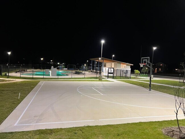 Building Photo - 154 Solitude Dr