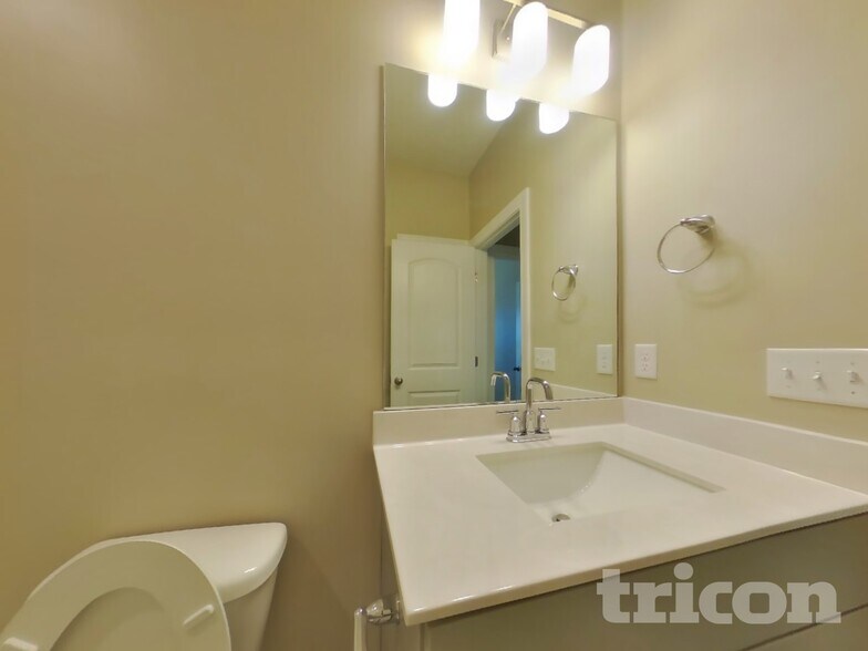 Building Photo - 1209 Dutch peak