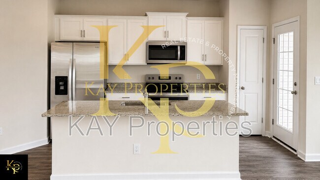Building Photo - 2840 Egert Dr