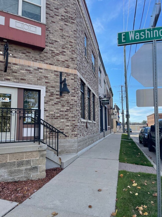 Building Photo - Luxury 1-Bedroom Apartment in the Heart of Downtown Stoughton