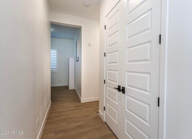 Building Photo - 8543 W Palo Verde Dr