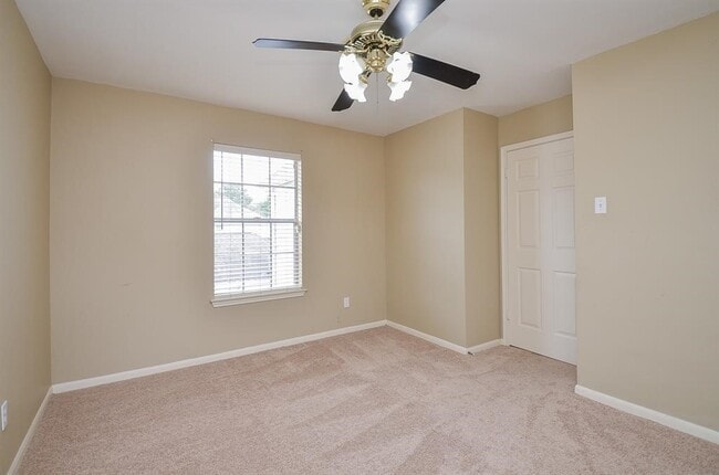 Building Photo - 16714 Colony Terrace Dr