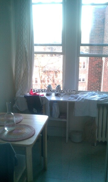 Building Photo - 28 Quint Ave