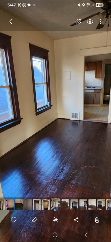 Building Photo - 10213 Elwell Ave