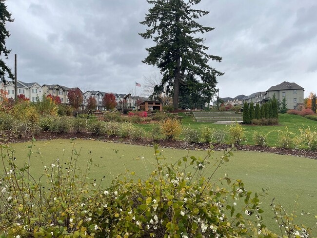 Building Photo - Beautiful 2br/2ba Townhome in Great Wilsonville Location!