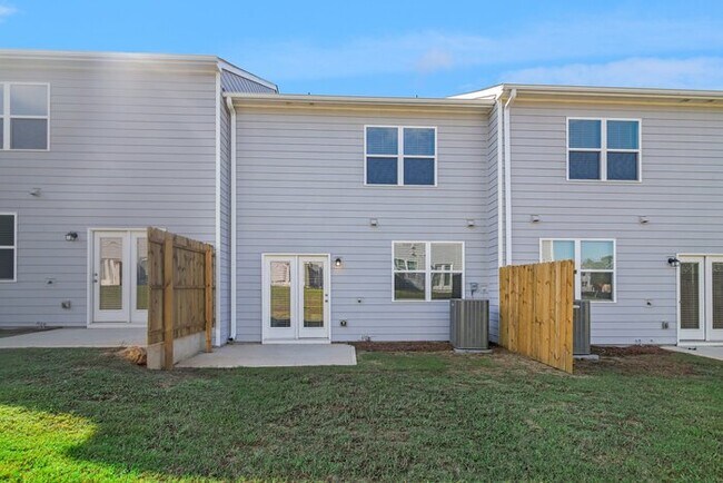 Building Photo - Fantastic 3bd/2ba home! Let yourself in!