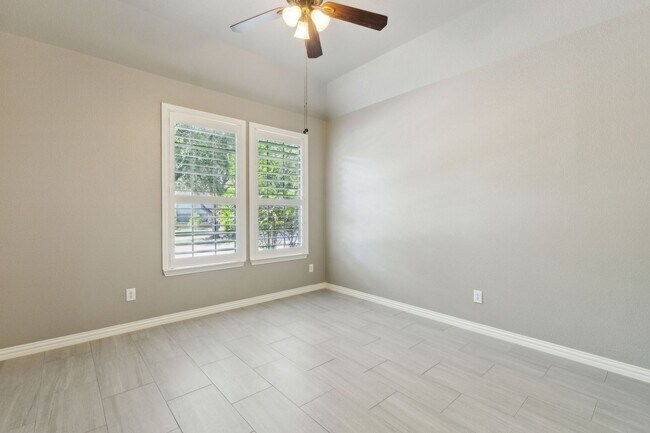 Building Photo - Elegant Living in Fountain Ridge – A Seren...
