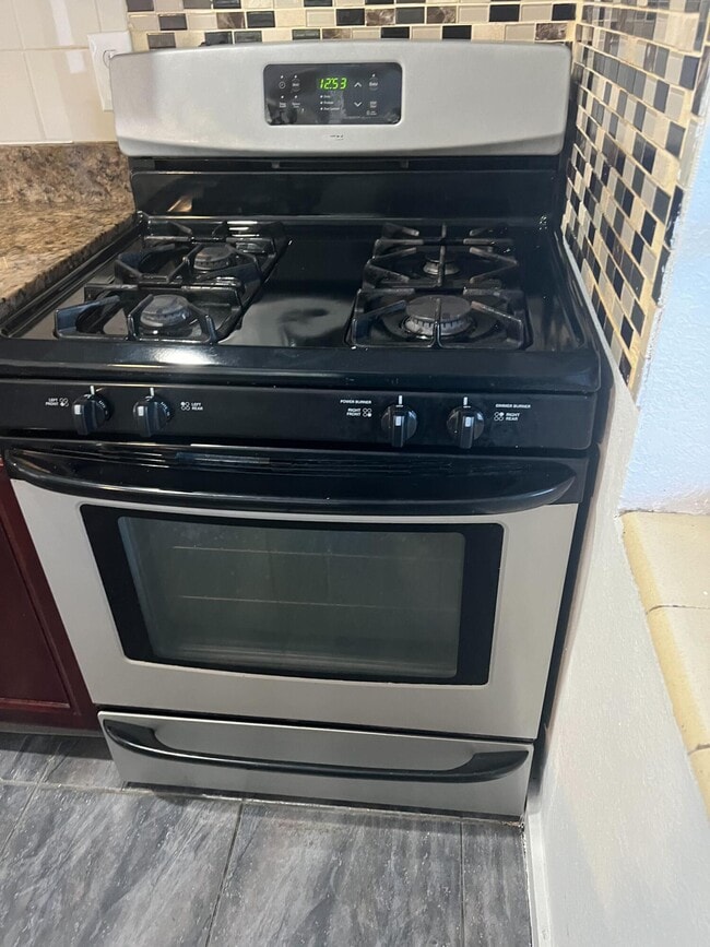 Building Photo - 1202 S M St