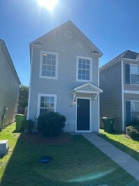 Building Photo - 3-bedroom, 2.5-bathroom two-story home located in the desirable Gatewood Communities!