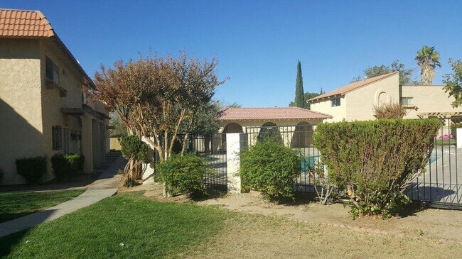 Building Photo - 43611 Stanridge Ave