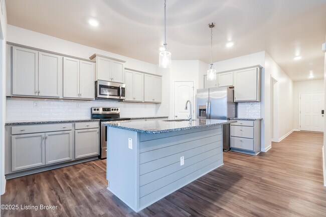 Building Photo - 11912 Parkside Vista Ln