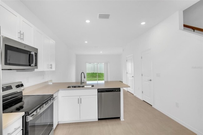 Building Photo - 8765 Daybreak St