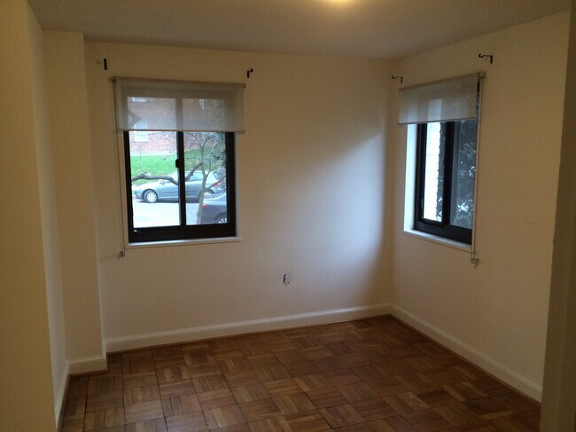 Bedroom - 3829 Davis Pl NW