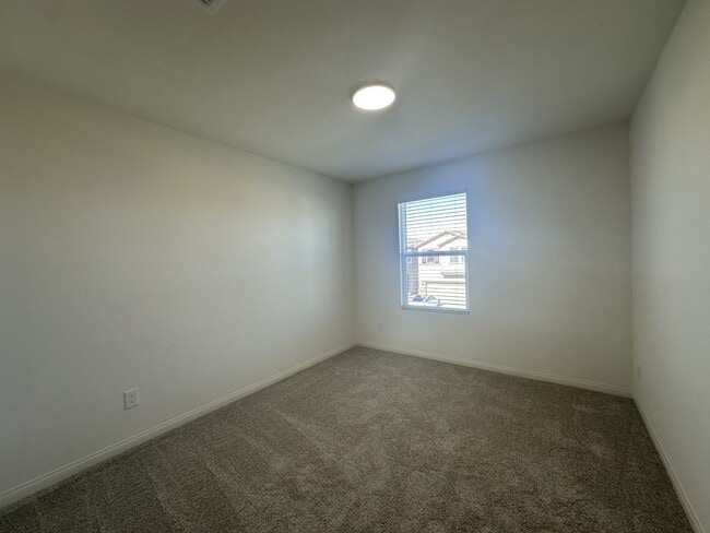 Building Photo - 9125 Rivington Ave