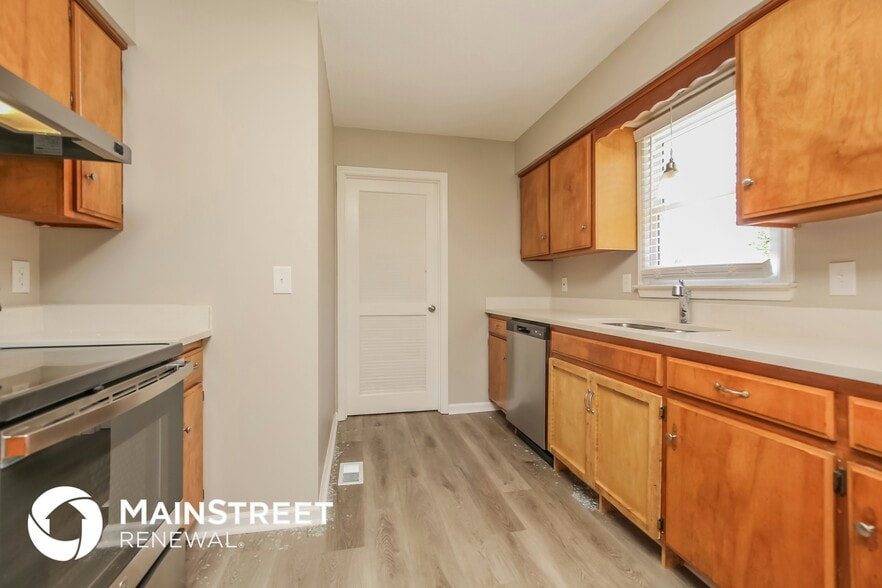 Building Photo - 5375 Candy Cane Ct