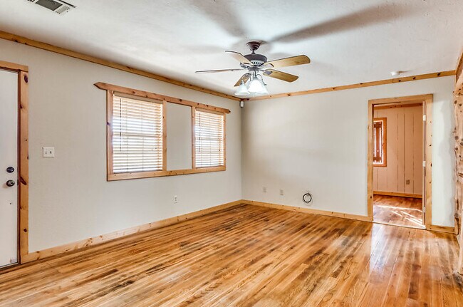 Building Photo - 5619 N Hiwassee Rd