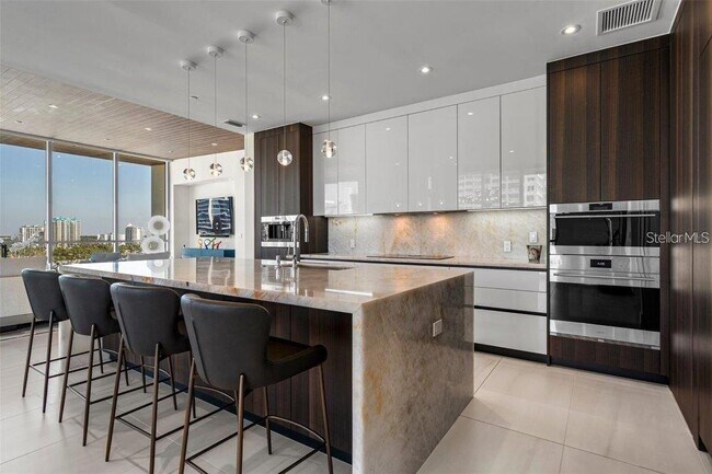 Building Photo - 111 Golden Gate Point