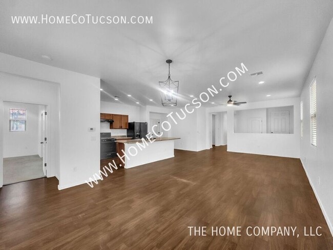Building Photo - 6876 S Benedetti Ct