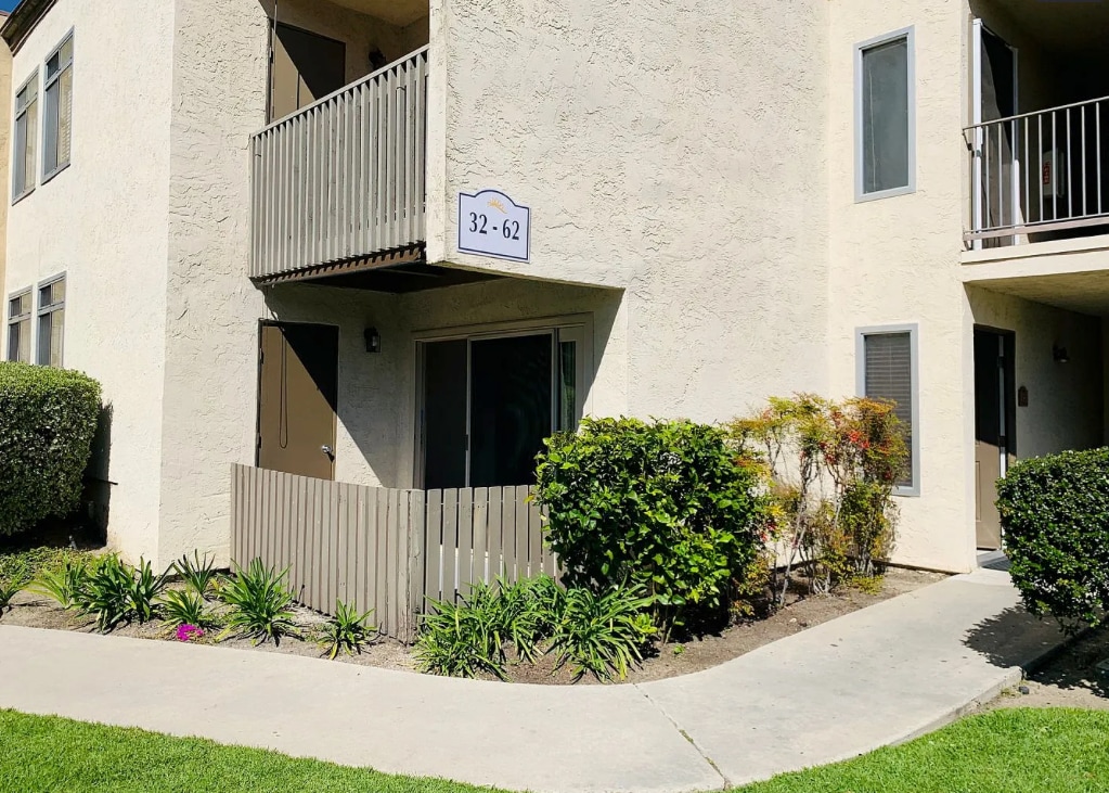 Building Photo - 432 Edgehill Ln